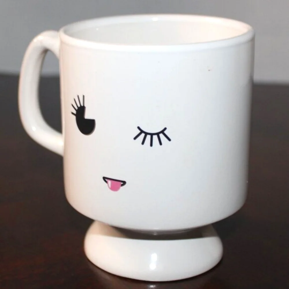 Global Design Connections Winking Pedestal Mug
